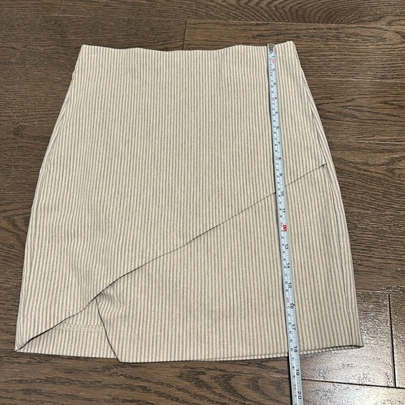 Dynamite women’s striped mini skirt - Picture 5 of 6